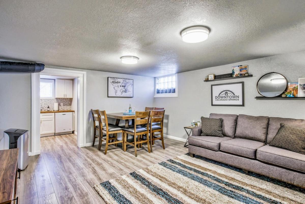 Olympic Flat Downtown W Hot Tub Bbq & Fire Pit Apartment