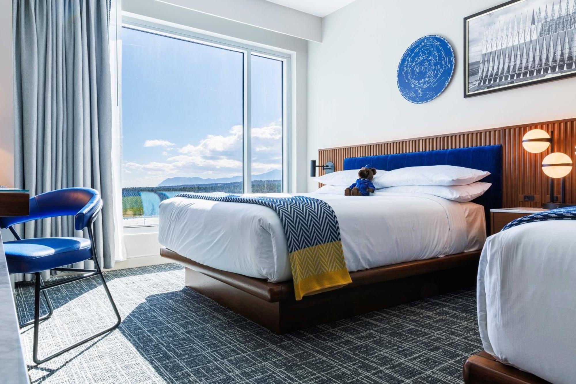 Polaris Hotel 4*