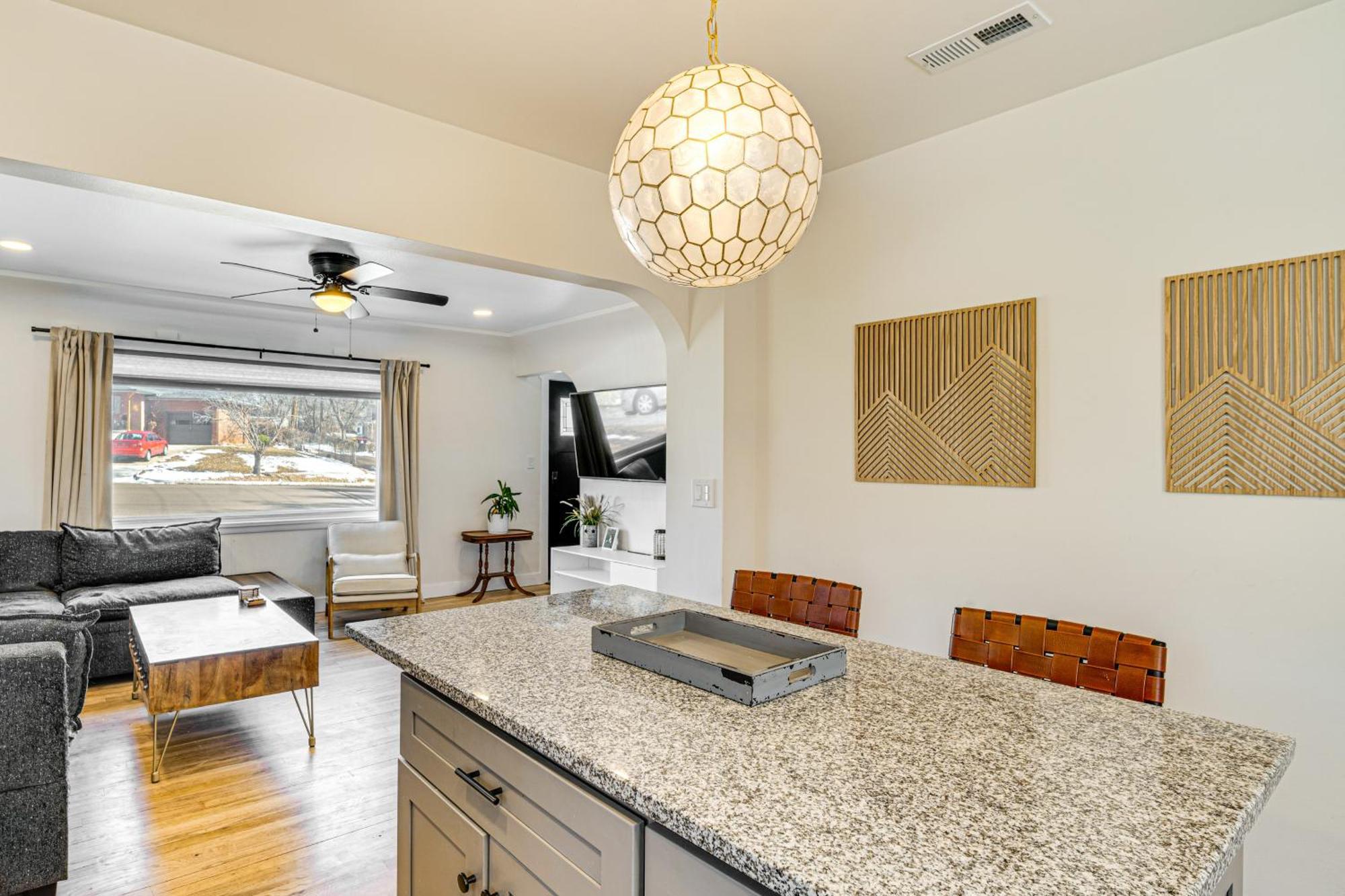 2 Mi To Downtown With Grill! Holiday home