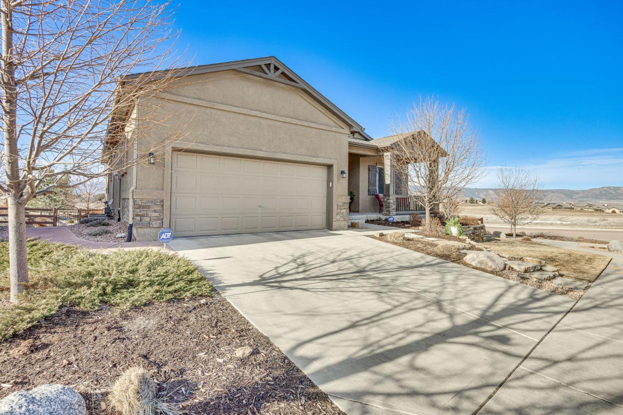Mtn-view Paradise Near Usafa In Colorado Springs! *