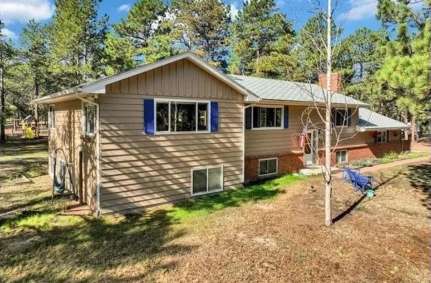 4 Bedroom 3 Bath With Hot Tub On 5 Acres Holiday home