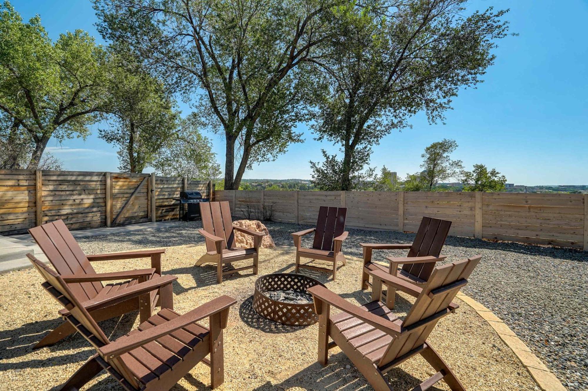 Holiday home Skyline Estate Hot Tub Spacious Yard & Views