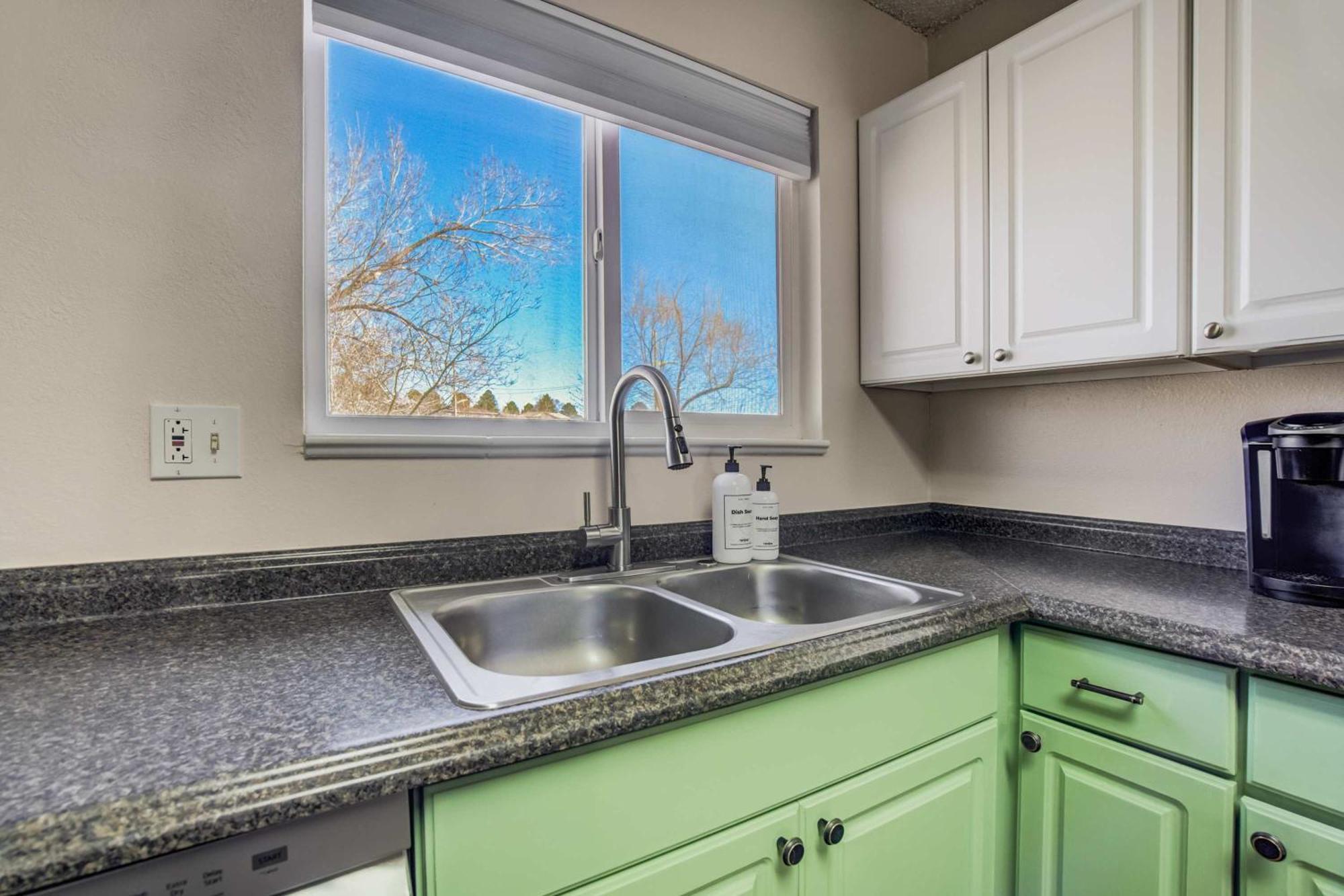 Runaway Escapade Smarttvs Sleeps10 Fullkitchen Self-entry Holiday home