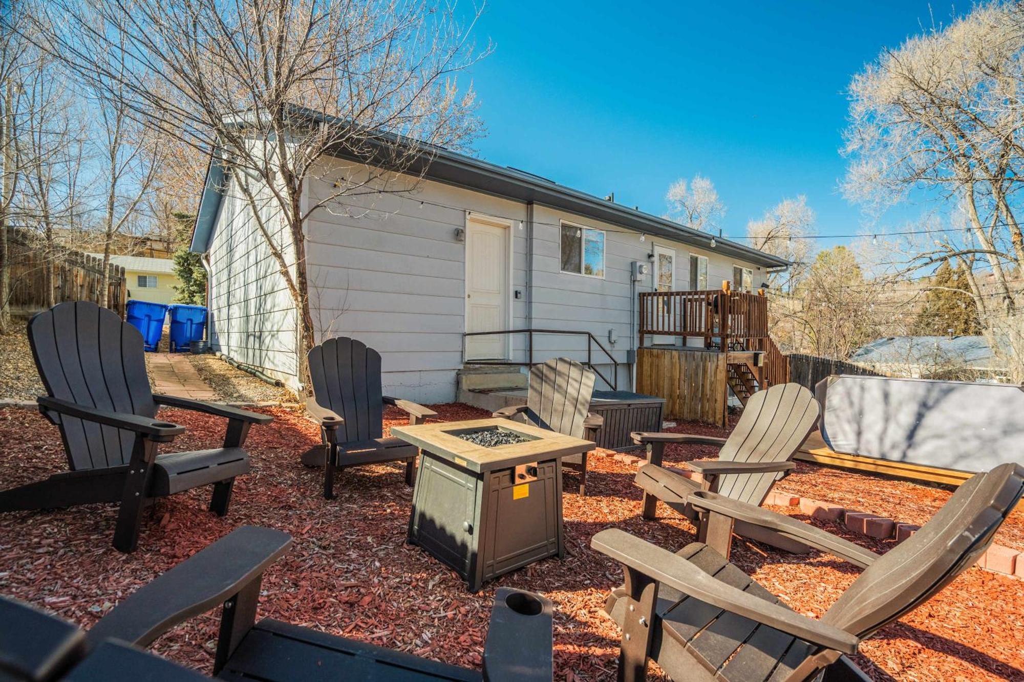 Runaway Escapade Smarttvs Sleeps10 Fullkitchen Self-entry Holiday home Colorado Springs