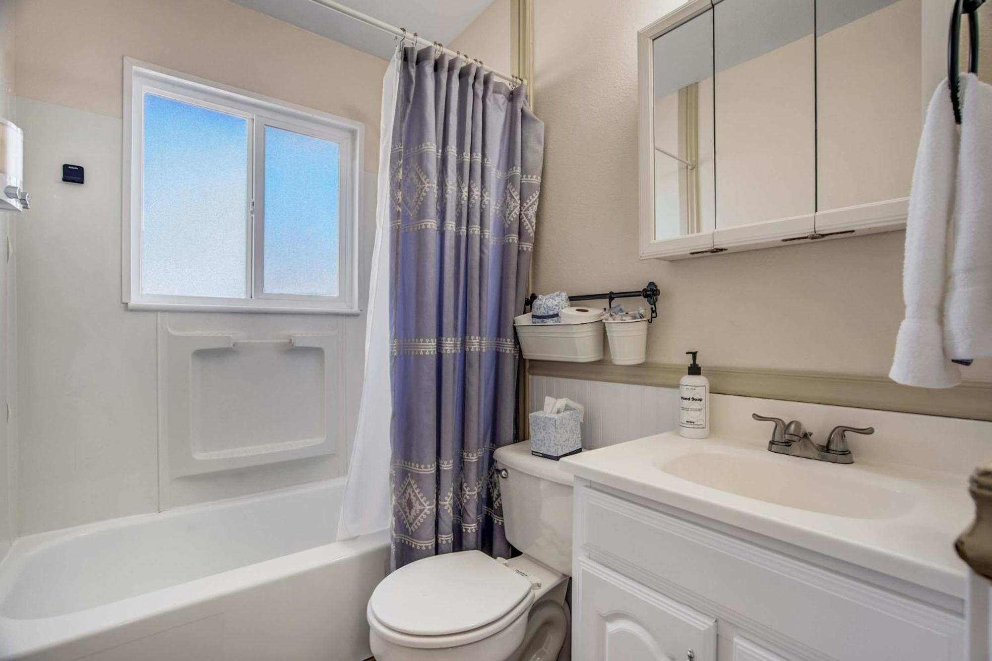 Runaway Escapade Smarttvs Sleeps10 Fullkitchen Self-entry Holiday home