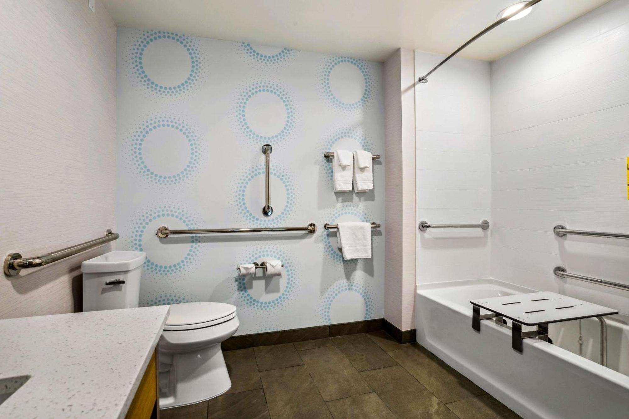 Hotel Tru By Hilton Airport