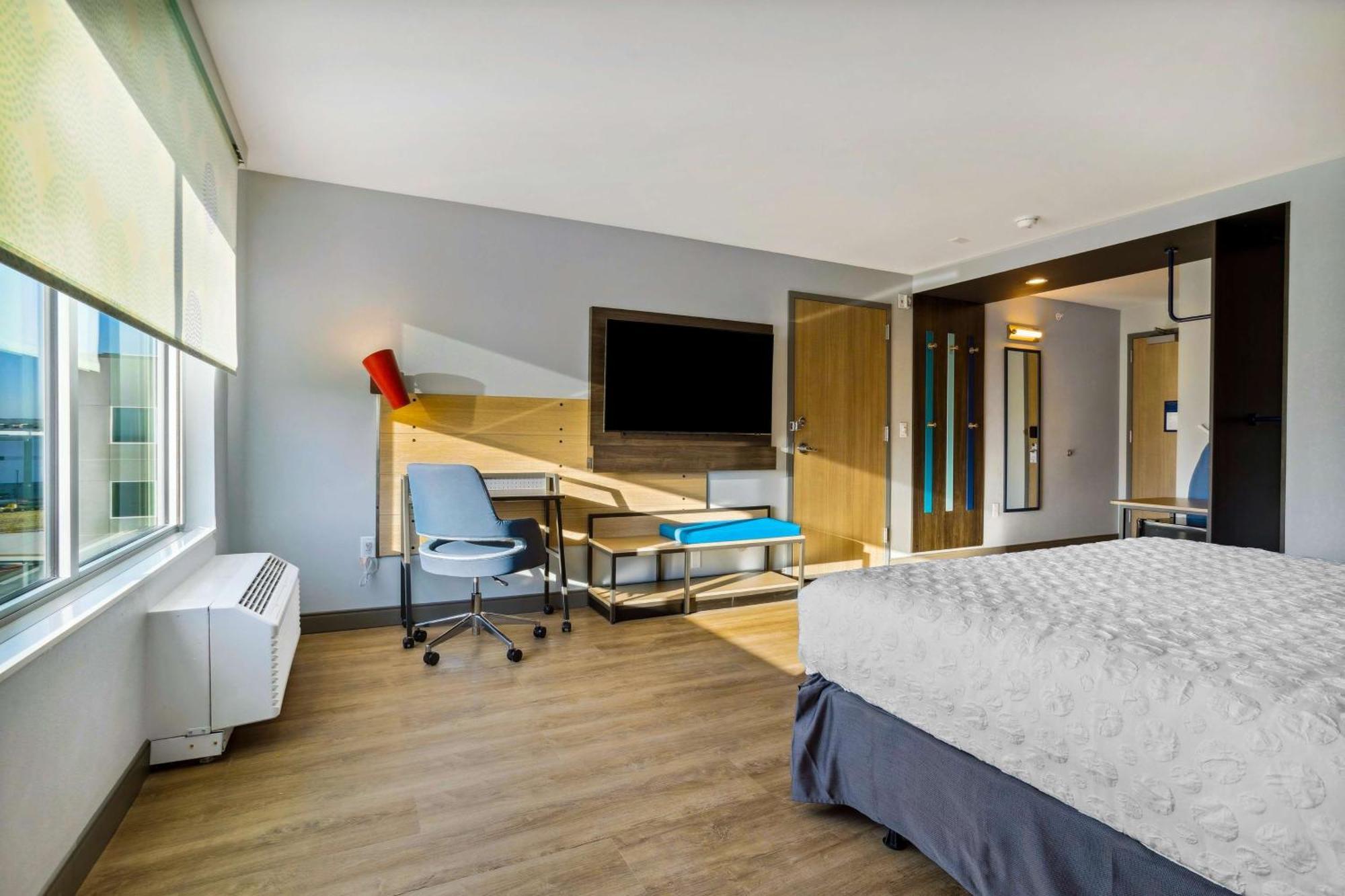 Tru By Hilton Airport 3*