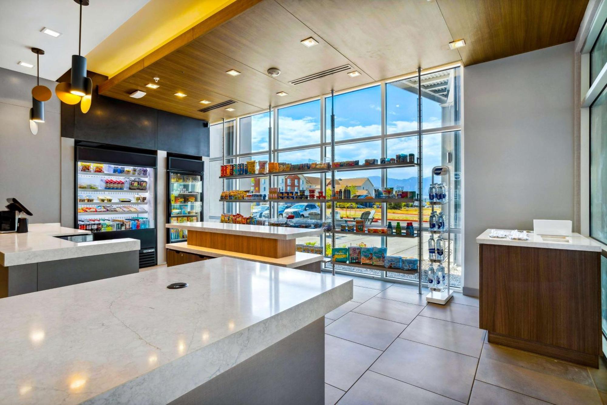 Tru By Hilton Airport Hotel 3*
