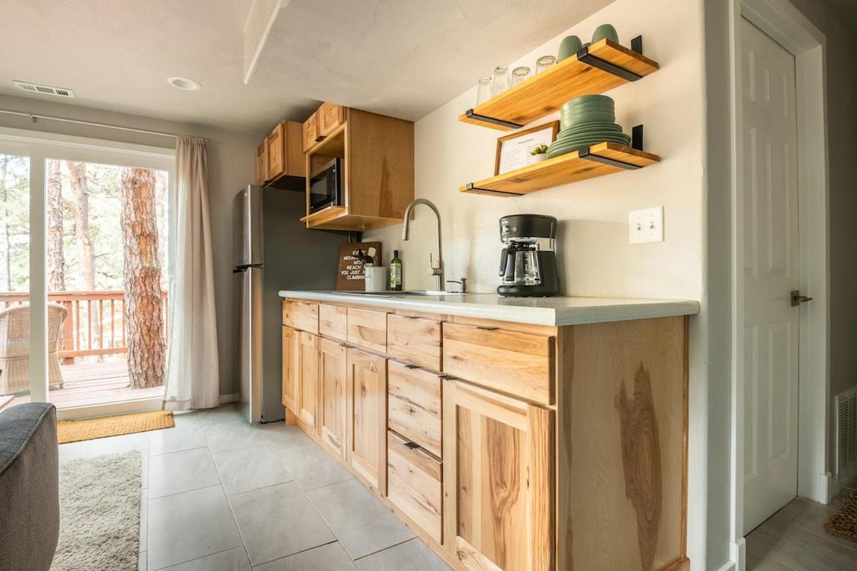 Apartment Cozy Getaway - Perfect Base For Exploring *