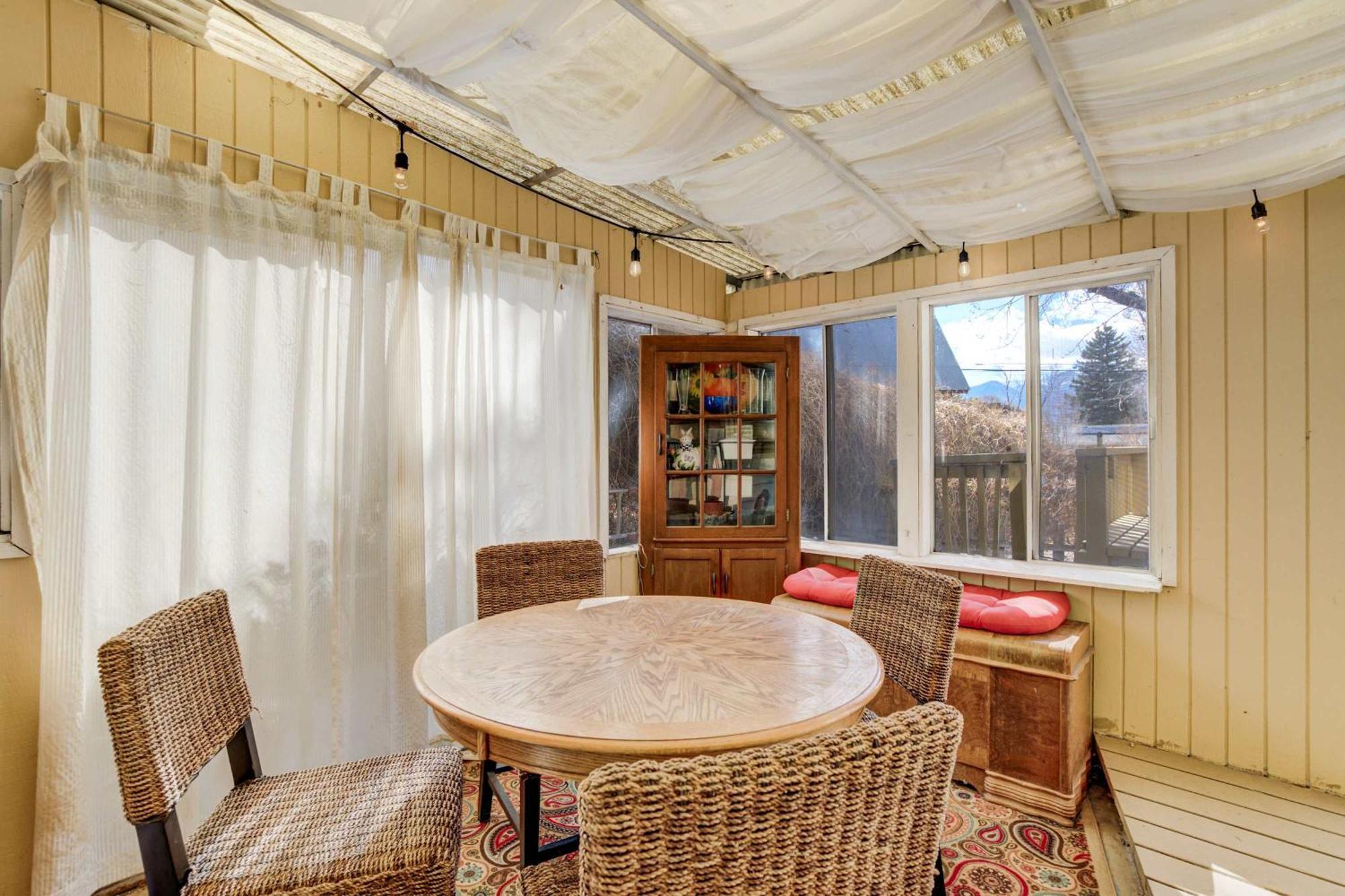 4bd Family Heart Of Cos Lrg Backyard And Gameroom * Colorado Springs