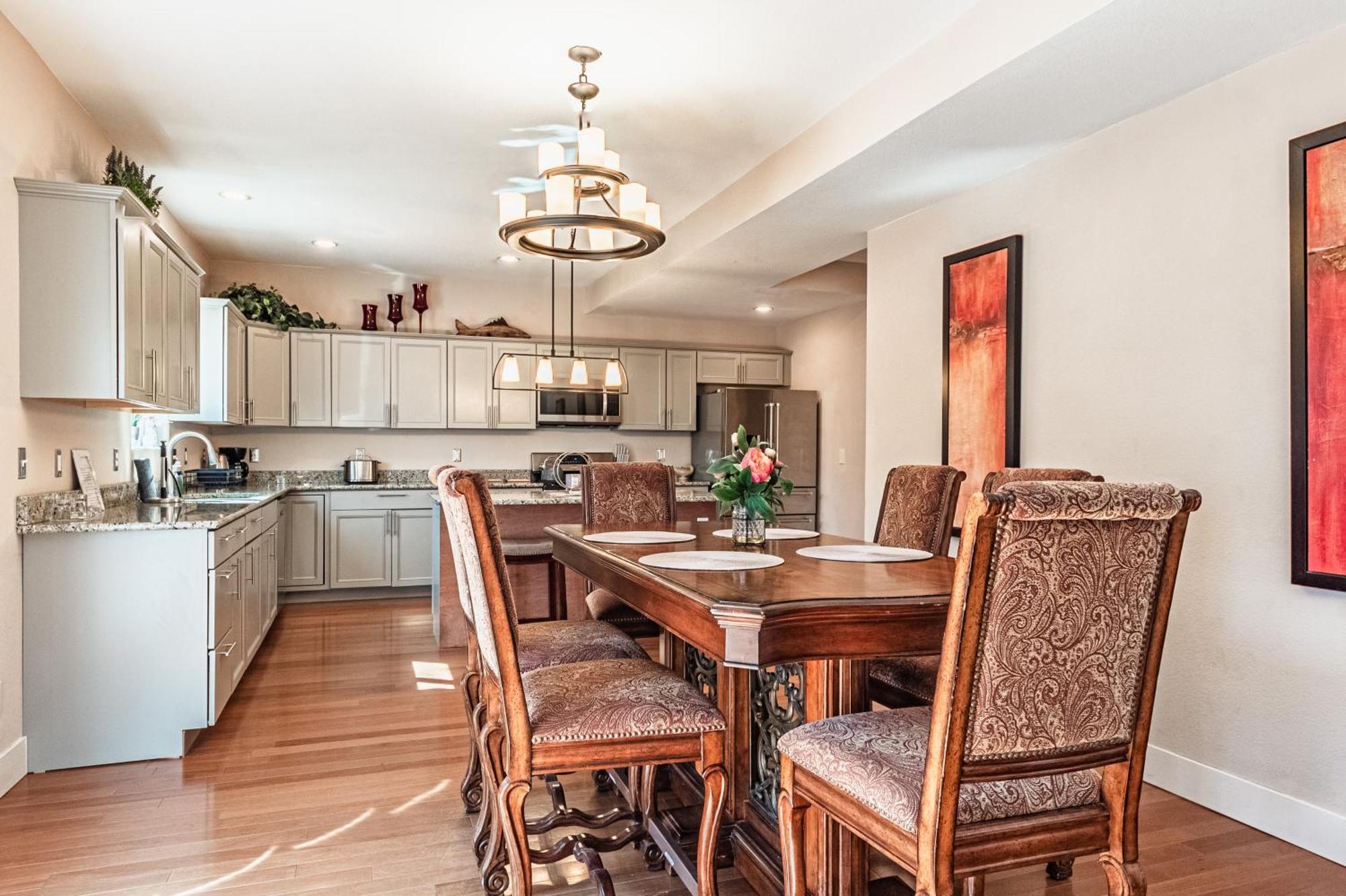 Holiday home Huge Cozy With Many Bedrooms In Ivywild Colorado Springs