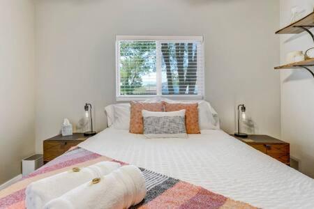 Holiday home The Watermelon Hot Tub Bbq-grill King-bed Rokutv 800mbps-wifi Backyard Parking Colorado Springs
