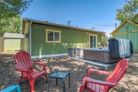 The Watermelon Hot Tub Bbq-grill King-bed Rokutv 800mbps-wifi Backyard Parking Holiday home