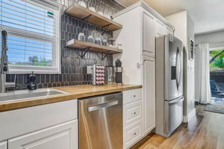 Holiday home The Watermelon Hot Tub Bbq-grill King-bed Rokutv 800mbps-wifi Backyard Parking *