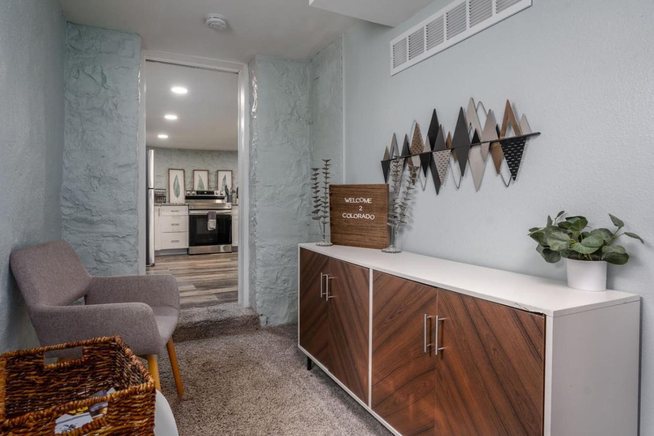 Near Downtown Apartment *