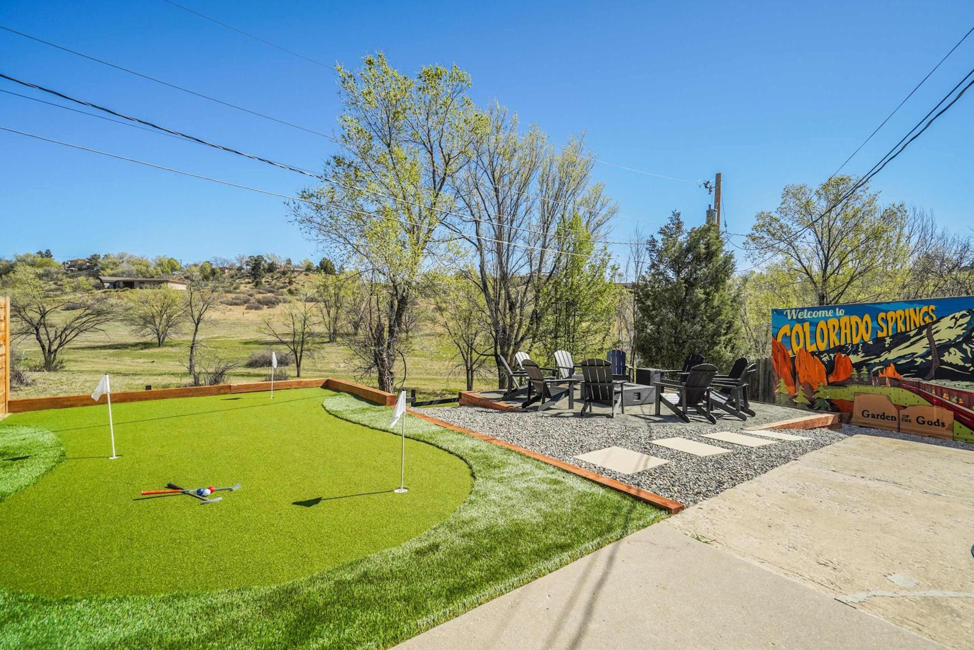Tonka Estate Backyard Oasis W Hot Tub & Sauna Holiday home Colorado Springs