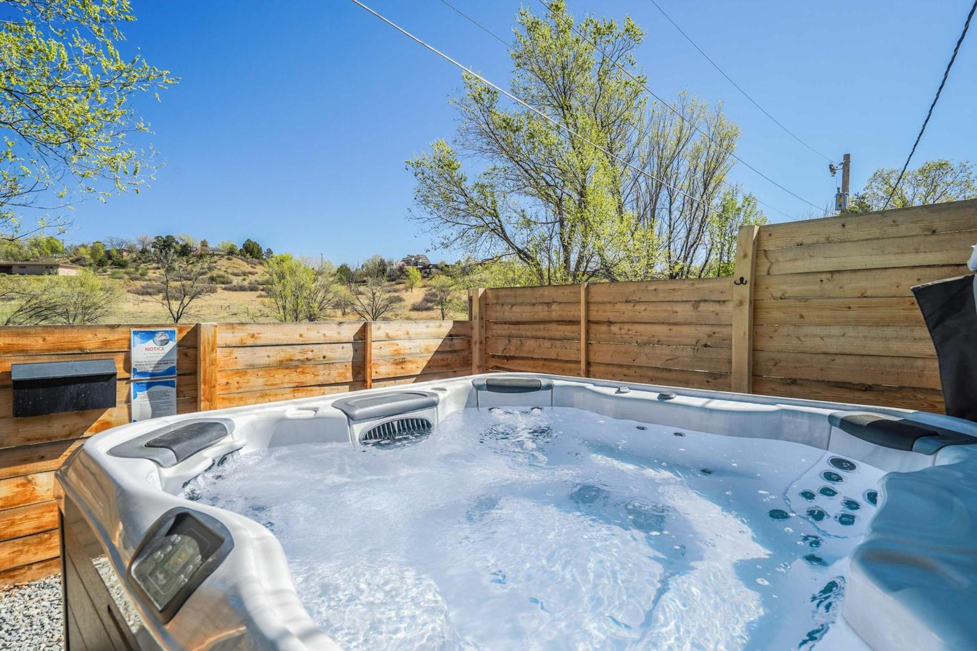 Holiday home Tonka Estate Backyard Oasis W Hot Tub & Sauna Colorado Springs