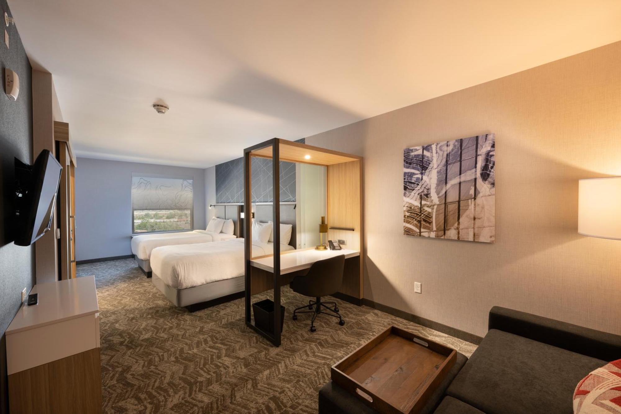 Springhill By Marriott Downtown 2*