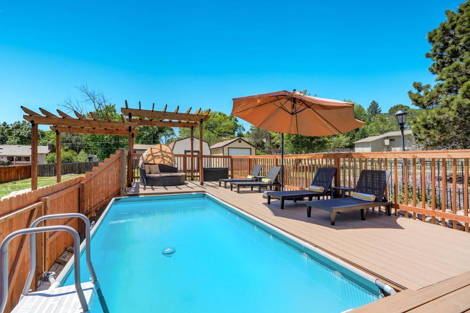 Evergreen Luxe - Hot Tub Gaming Haven Big Groups * Colorado Springs