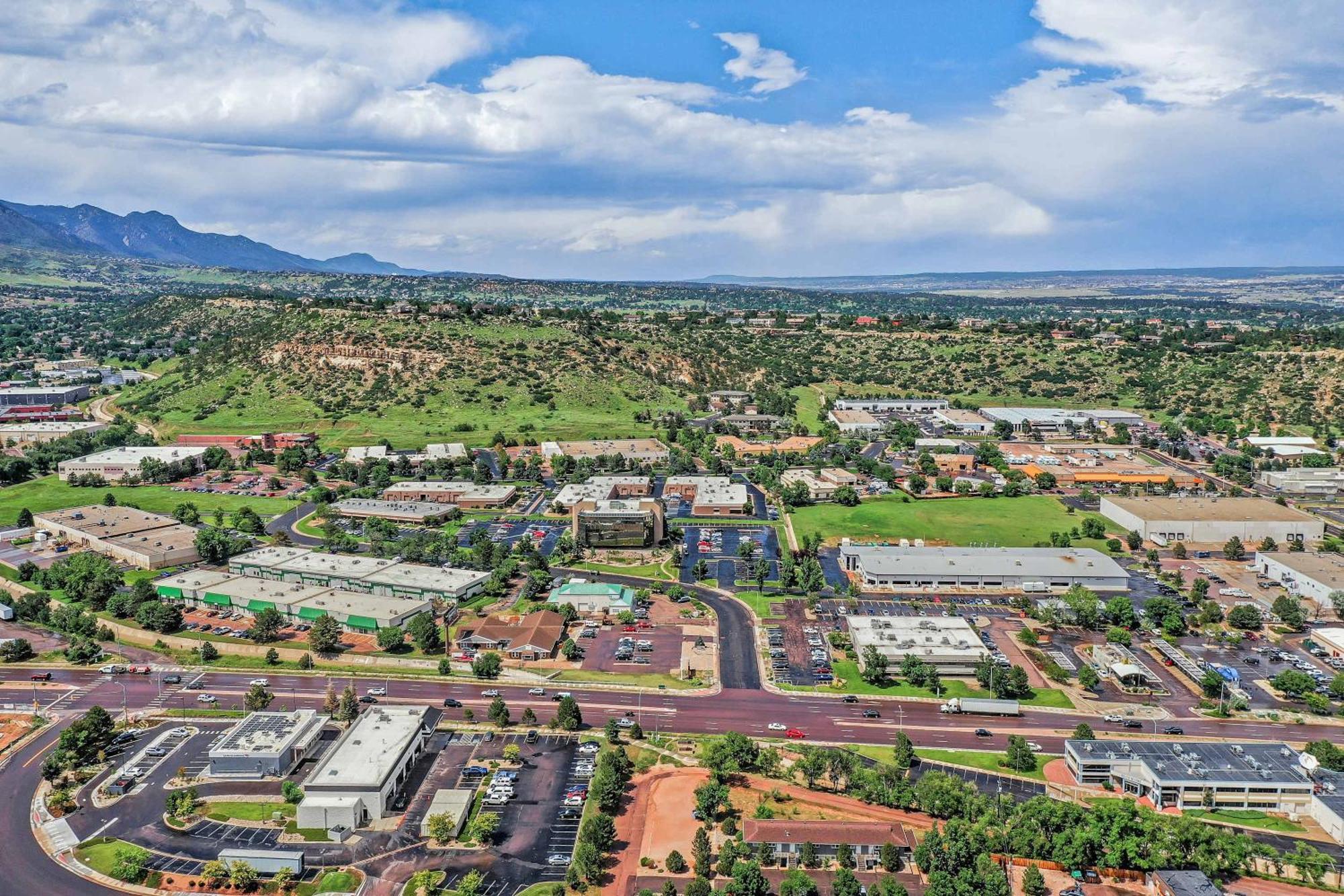 3 Bedroom Minutes Away From Garden Of The Gods Holiday home *