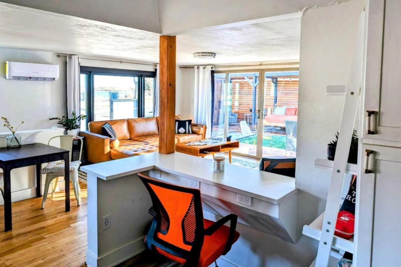 565B) Large 3 Bedroom With Hot Tub Colorado Springs