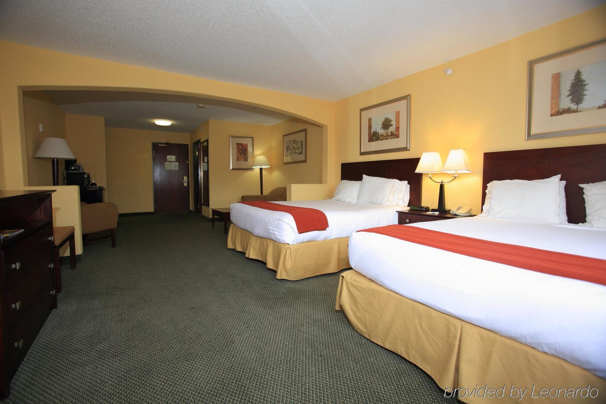 Express & North By Ihg 2* Colorado Springs