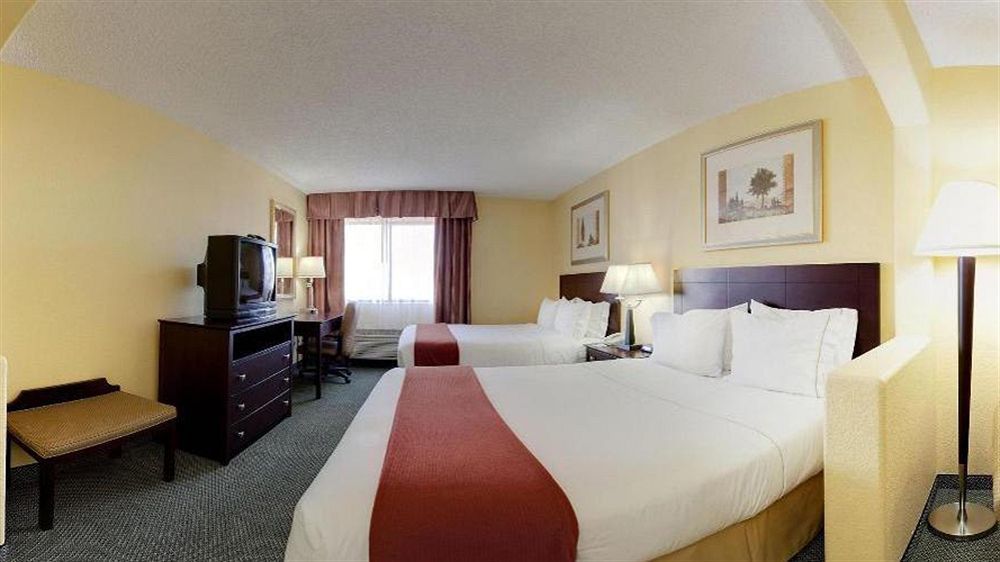 Express & North By Ihg Hotel Colorado Springs