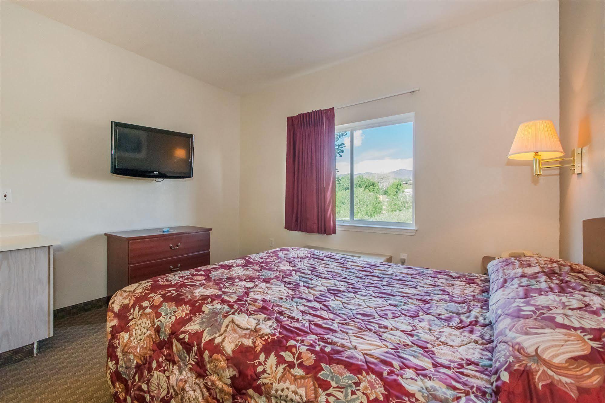 Hotel Intown Extended