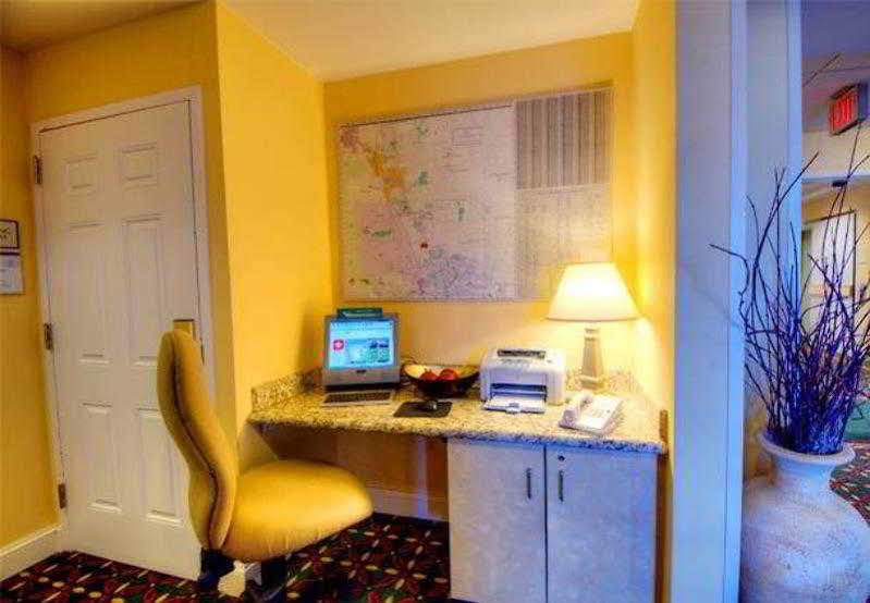 Hotel North/air Force Academy 3*