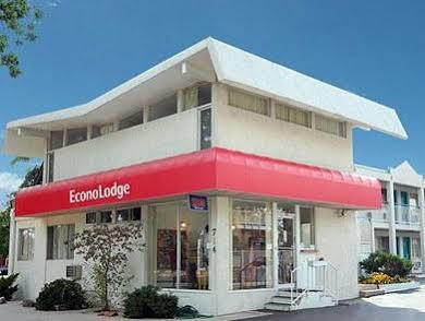 Lodge Econo Downtown