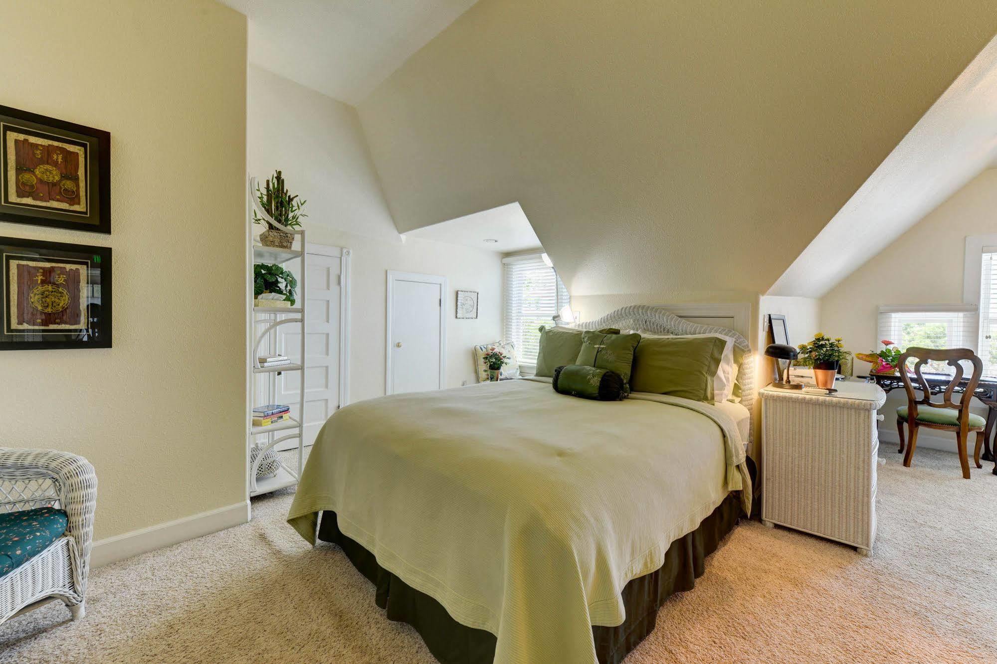 The St. Mary's Inn, Bed & Breakfast 3*