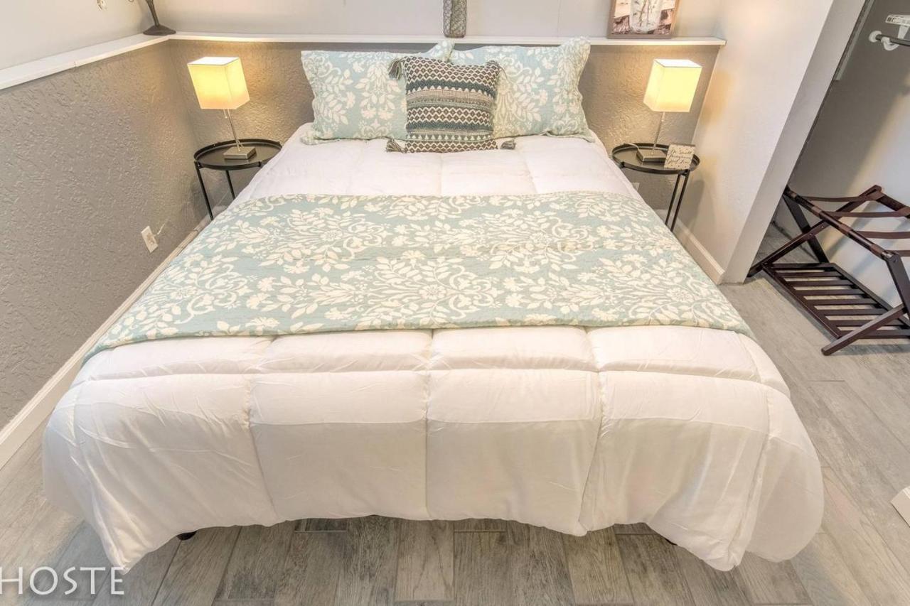 Apartment 2br Garden-level Great Outdoors Dog Friendly Colorado Springs