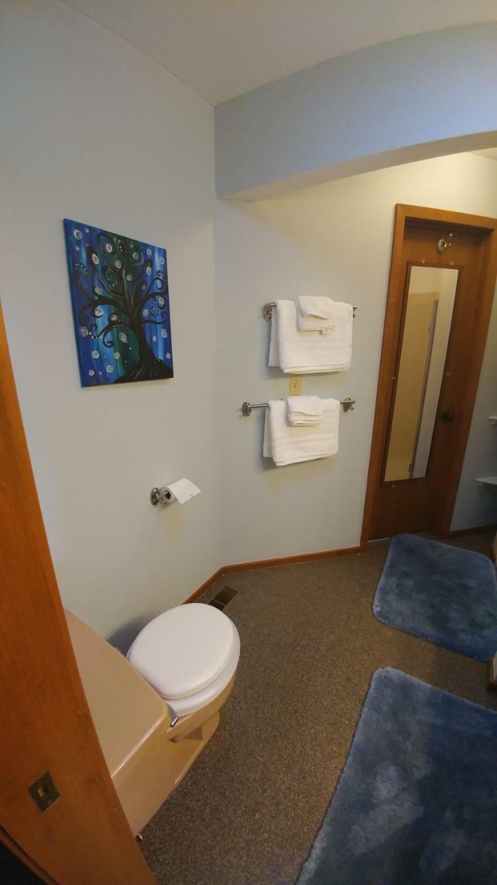 Lofty Living & Brkfst Bed & Breakfast 2*