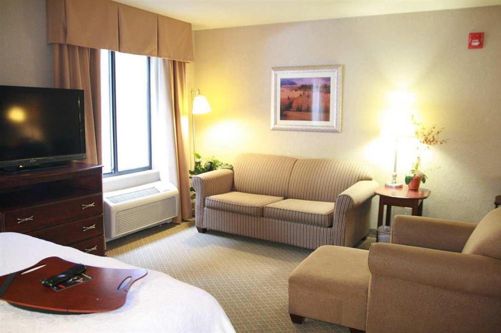Hampton & Colorado Springs-air Force Academy/i-25 North Hotel