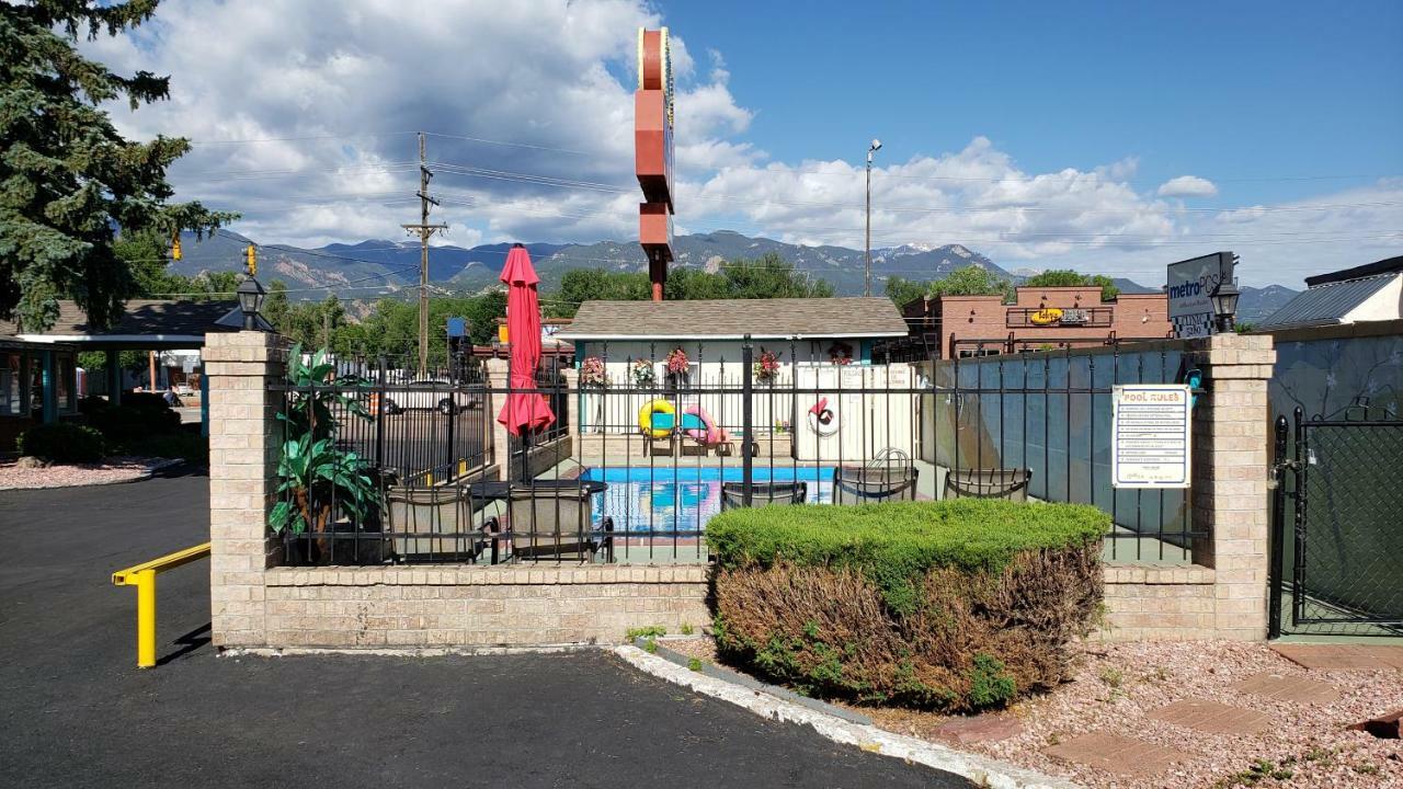 Circle S * Colorado Springs