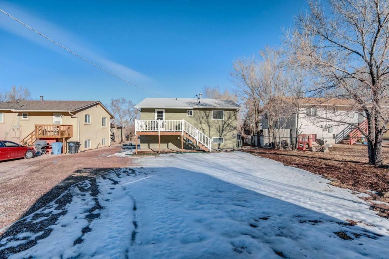 Holiday home Romantic Getaway Base Of Mountains Parks & Trails Colorado Springs
