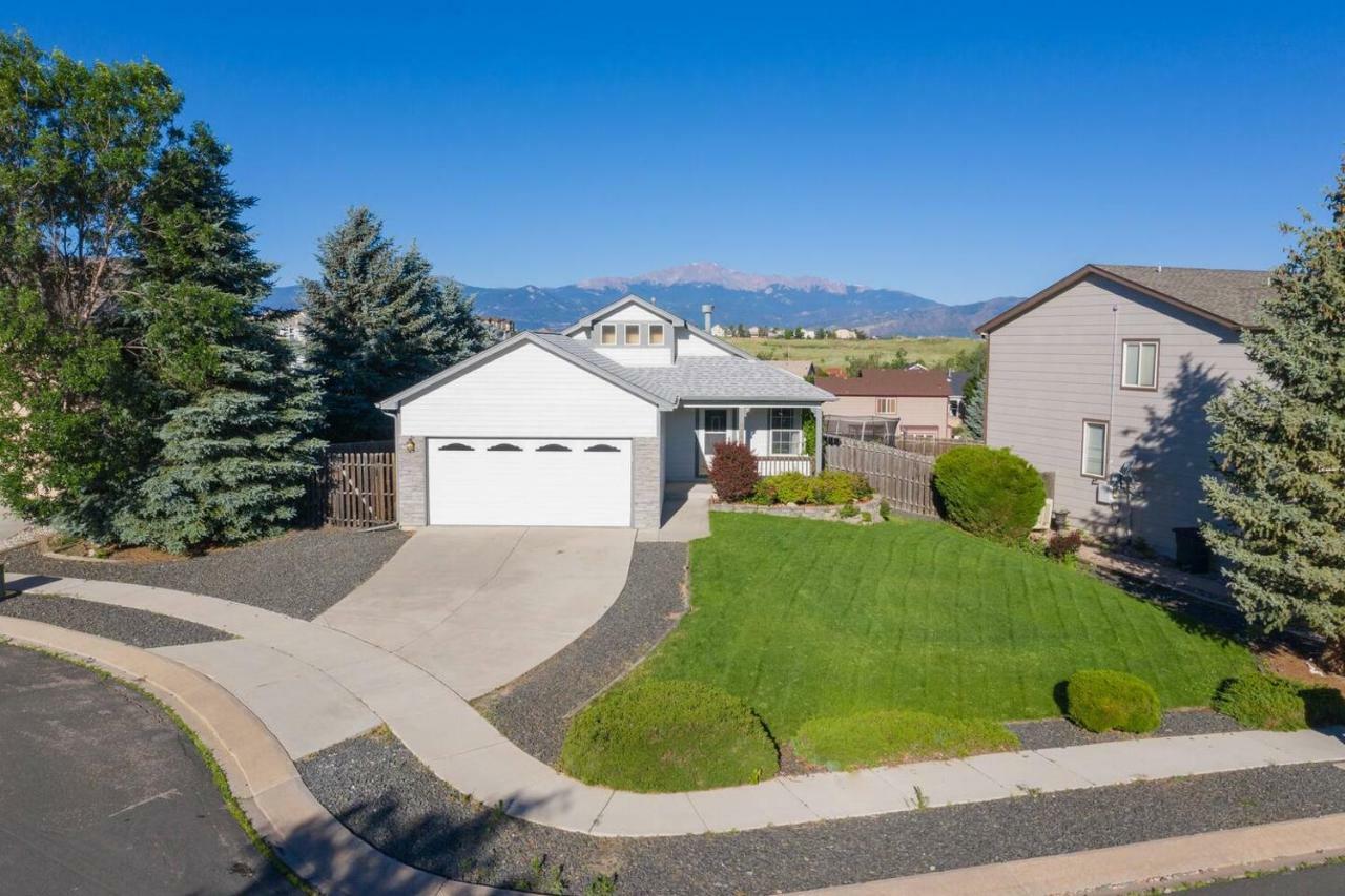Cozy 4br House With Peak Views In Holiday home *