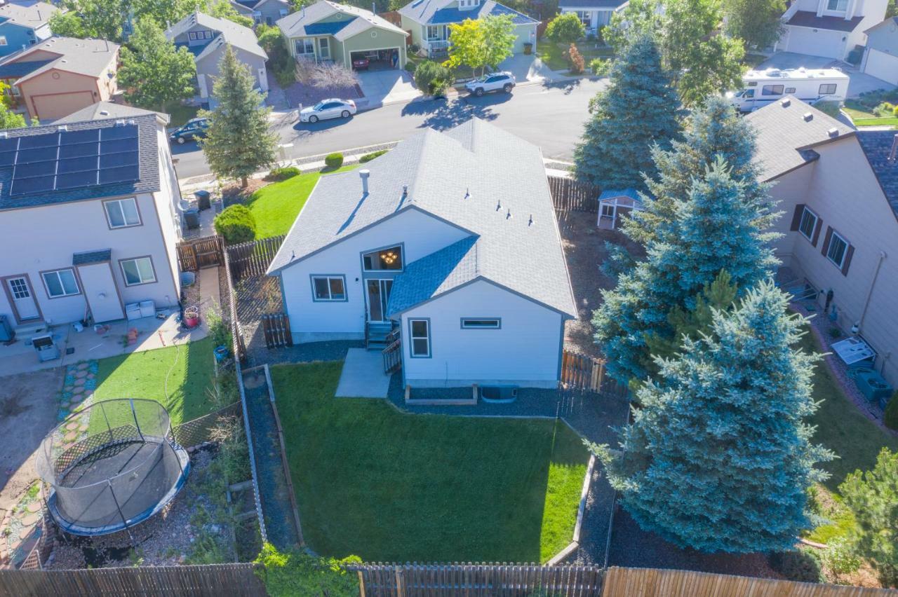 Cozy 4br House With Peak Views In Colorado Springs