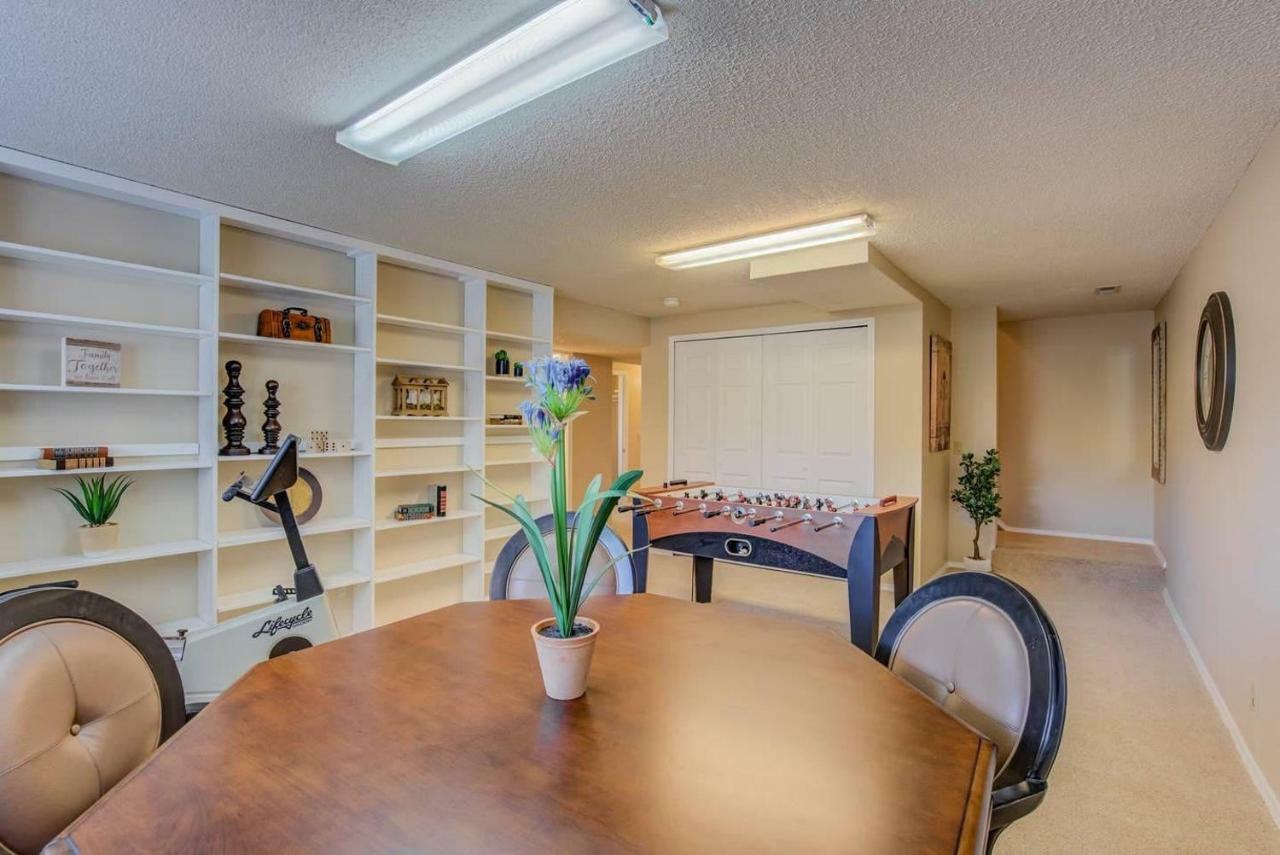 6br With Pool & Water Slide, Hot Tub, Peak View Holiday home Colorado Springs