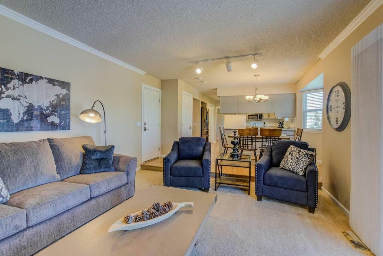 6br With Pool & Water Slide, Hot Tub, Peak View Holiday home *