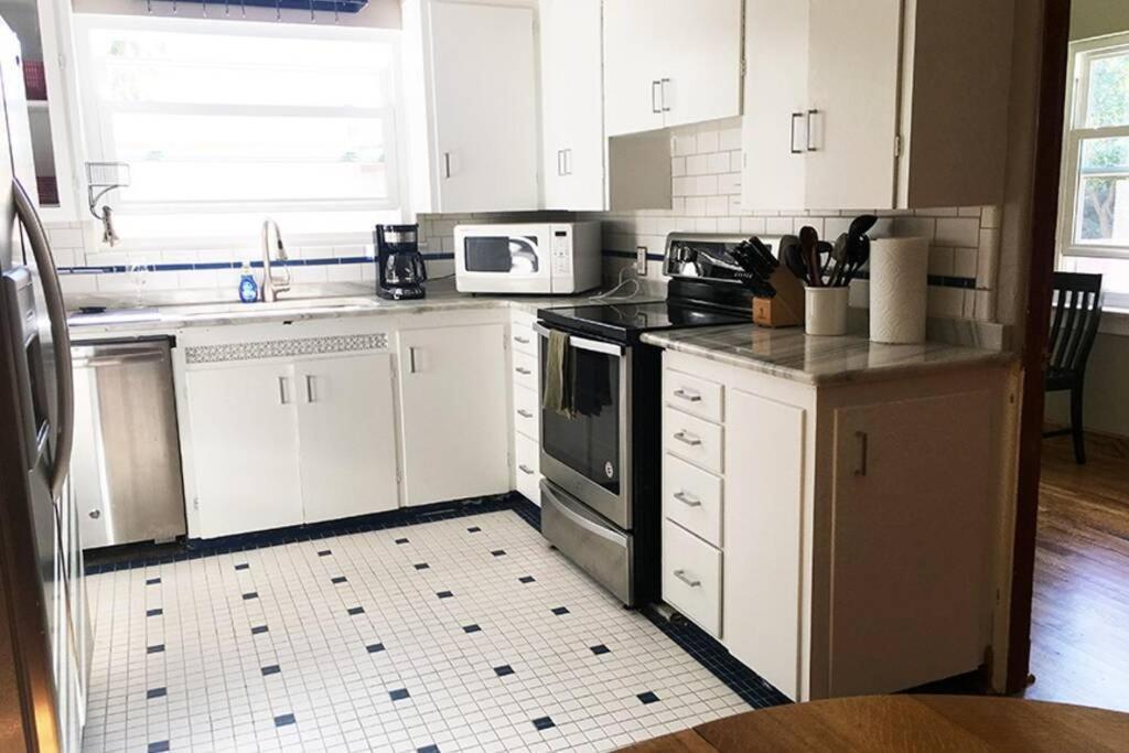Holiday home Charming Remodeled Golf Course Area *