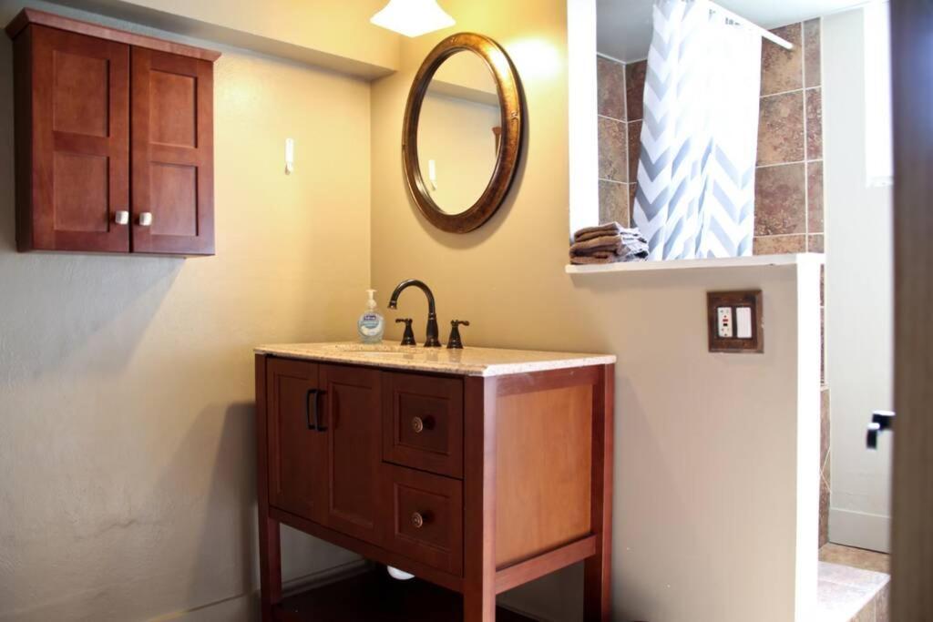 Charming Remodeled Golf Course Area Colorado Springs