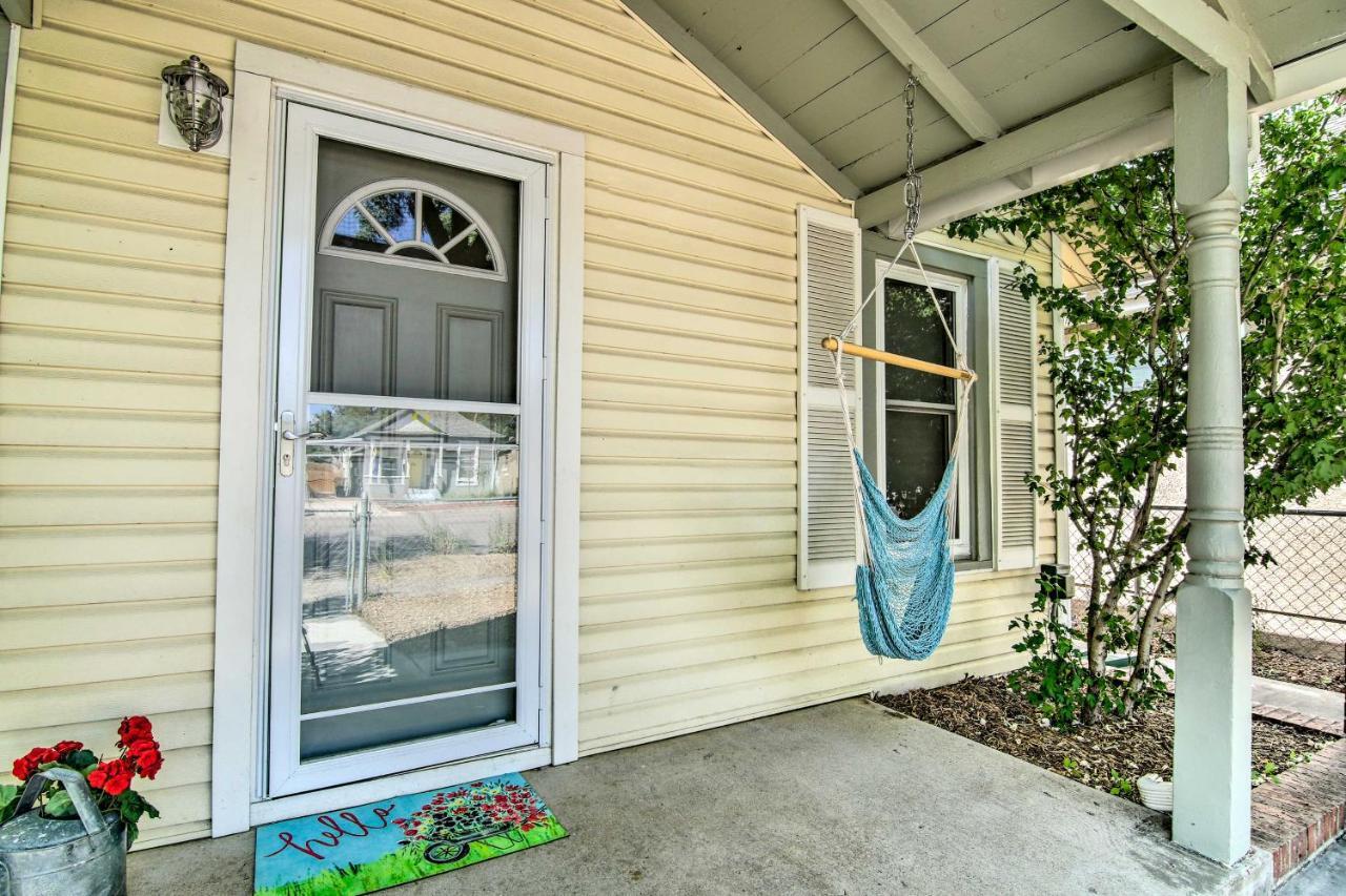 - Walk To Downtown! Holiday home *