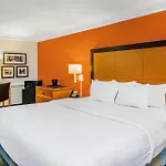 La Quinta Inn By Wyndham Colorado Springs Garden Of The Gods
