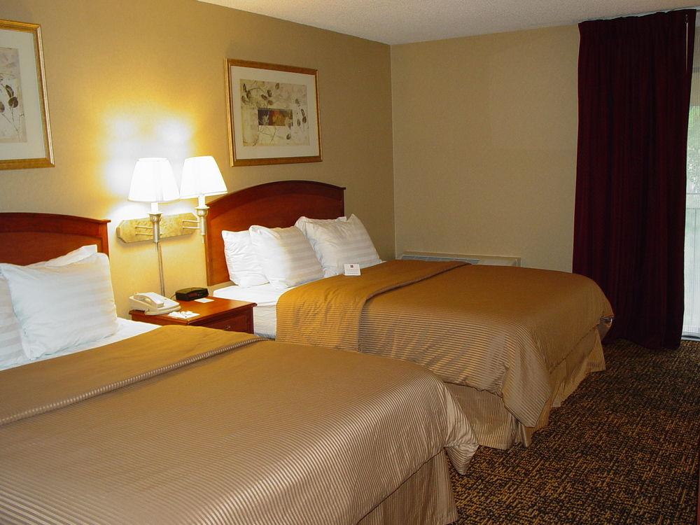 Clarion & Conference Center Hotel