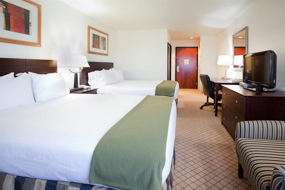 Hotel - Airport By Ihg 3*