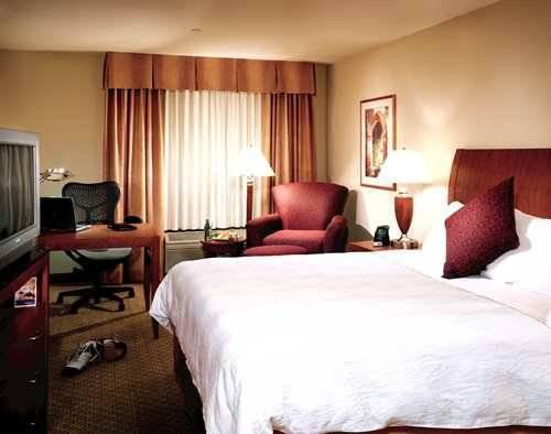 Hotel Hilton Garden Airport 3*