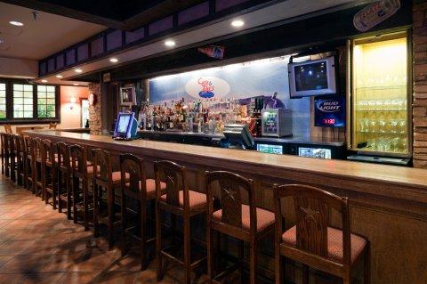 - Airport By Ihg Hotel Colorado Springs