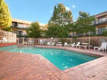 Hotel Clarion & Conference Center 3*