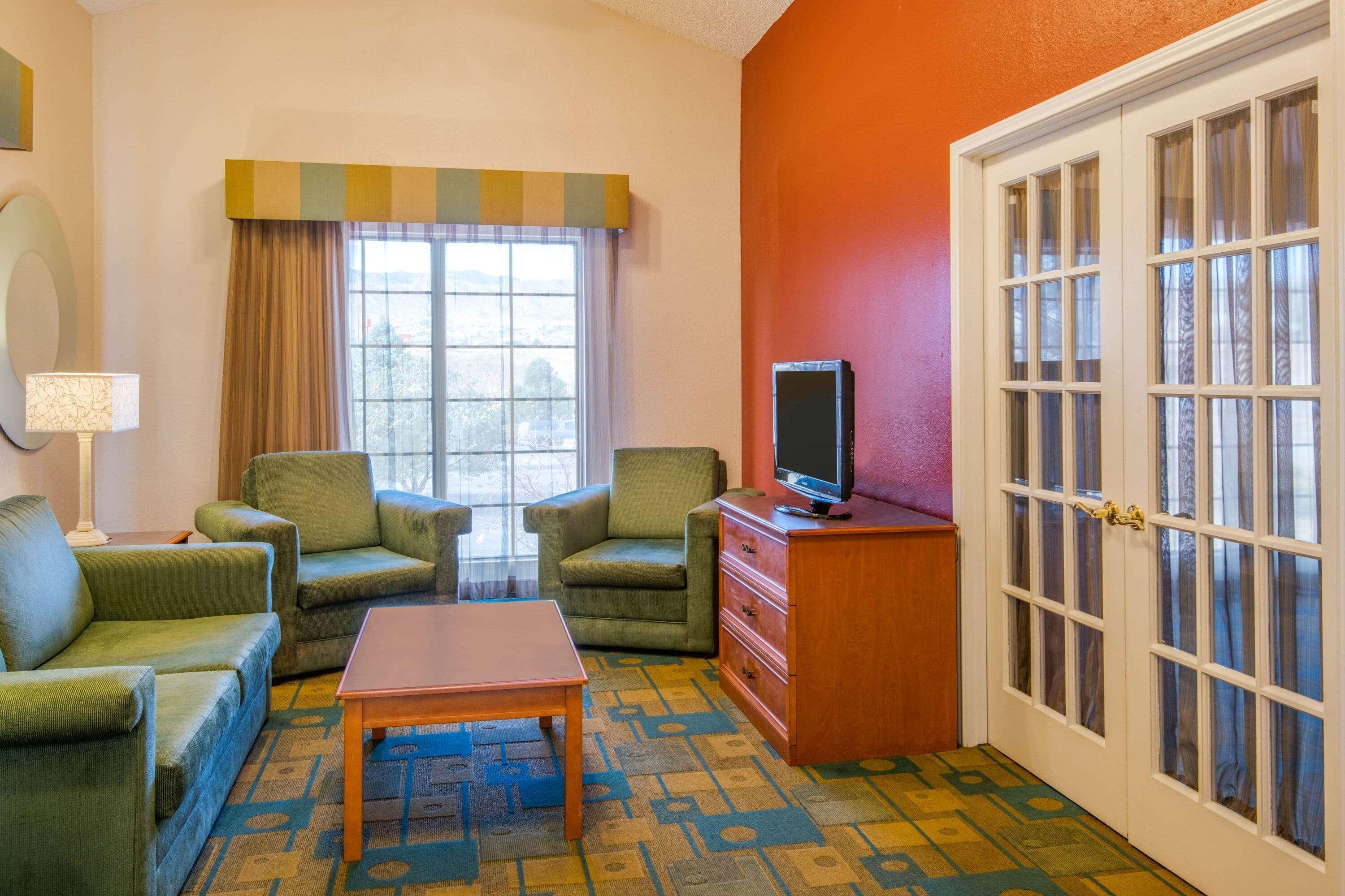 La Quinta By Wyndham Garden Of The Gods Hotel 3*